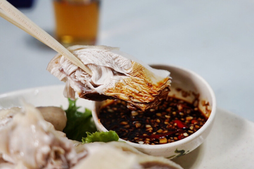 虎頭山土雞城｜2024玻璃屋土雞城！佔地近2000坪！海鮮芋頭米粉鍋超大盆 @艾瑪  吃喝玩樂札記