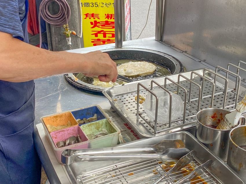 中和南勢角興南夜市口 炸蛋蔥油餅 焦糖烤布蕾6.jpg