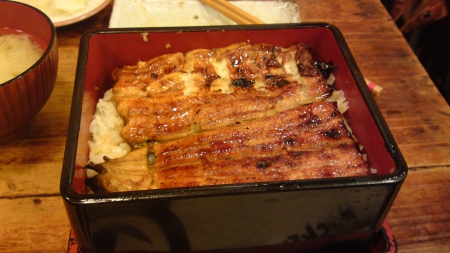 肥前屋：一口接一口的鰻魚飯