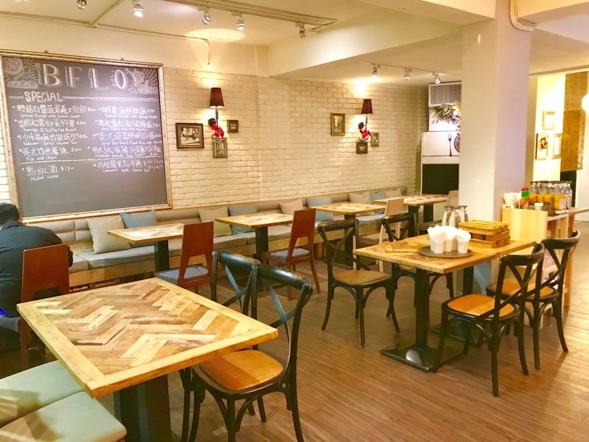 IMG_E7561.JPG IMG_E7561.JPG