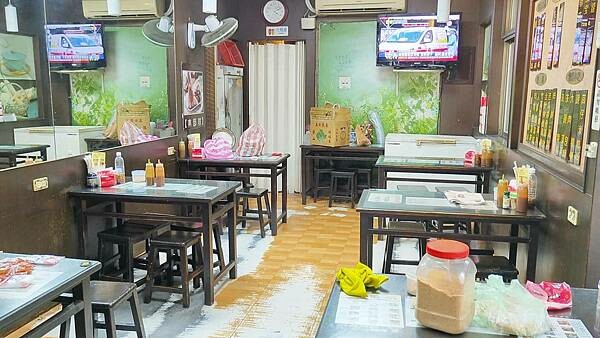 【板橋肉粽】燒肉粽大賣場-1顆肉粽只要40元,還有包肉包香菇哦