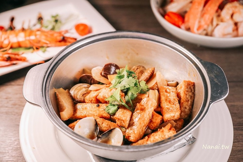 初宴烤魚川菜。愛吃烤魚吃一波，推出不辣版 蛤蜊山豆花烤魚！經典手路菜 芋頭鴨爐,大甲芋頭米粉鍋,金瓜米粉