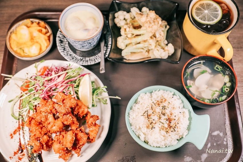 初宴烤魚川菜。愛吃烤魚吃一波，推出不辣版 蛤蜊山豆花烤魚！經典手路菜 芋頭鴨爐,大甲芋頭米粉鍋,金瓜米粉
