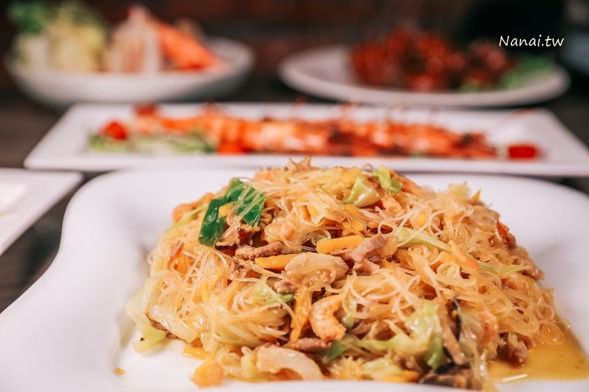 初宴烤魚川菜。愛吃烤魚吃一波，推出不辣版 蛤蜊山豆花烤魚！經典手路菜 芋頭鴨爐,大甲芋頭米粉鍋,金瓜米粉