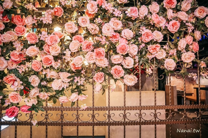 初宴烤魚川菜。愛吃烤魚吃一波，推出不辣版 蛤蜊山豆花烤魚！經典手路菜 芋頭鴨爐,大甲芋頭米粉鍋,金瓜米粉