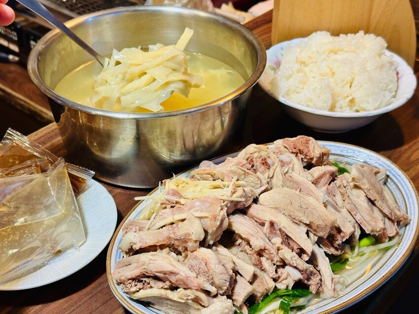 新營阿添鵝肉30年老店外帶超人氣,阿添鵝肉超佛心。