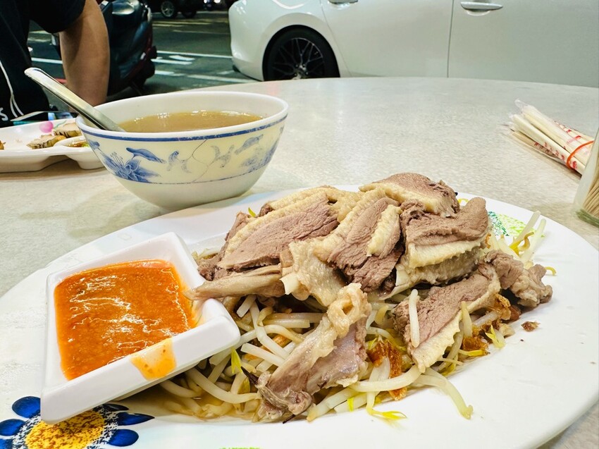 新營阿添鵝肉30年老店外帶超人氣,阿添鵝肉超佛心。