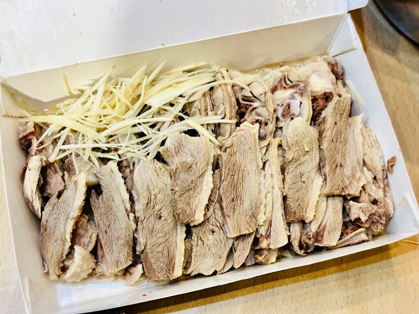 新營阿添鵝肉30年老店外帶超人氣,阿添鵝肉超佛心。