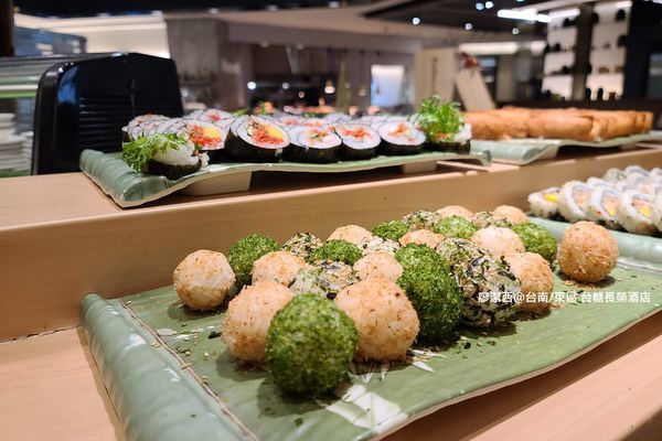 【台南/東區】台糖長榮酒店(吃遍天下餐廳/自助早餐) 【台南/東區】台糖長榮酒店(吃遍天下餐廳/自助早餐)