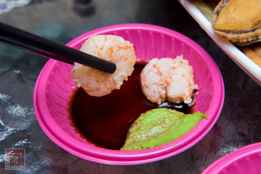 【臺南美食】不退流行的浮誇系美食|放好放滿的海鮮意麵|老闆對於新鮮度和品質要求|冰沙系列必喝~~金三益健康茶飲 - 南人幫