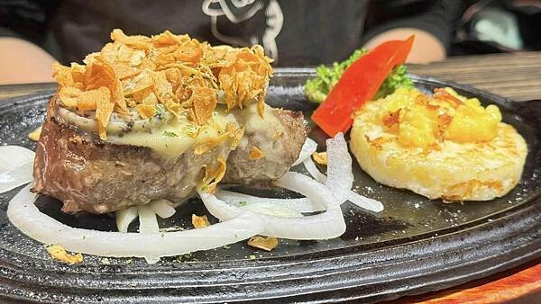 捷運南京復興站美食⎜一週只營業三天!【台北市中山區】凱薩西餐 捷運南京復興站美食⎜一週只營業三天!【台北市中山區】凱薩西餐