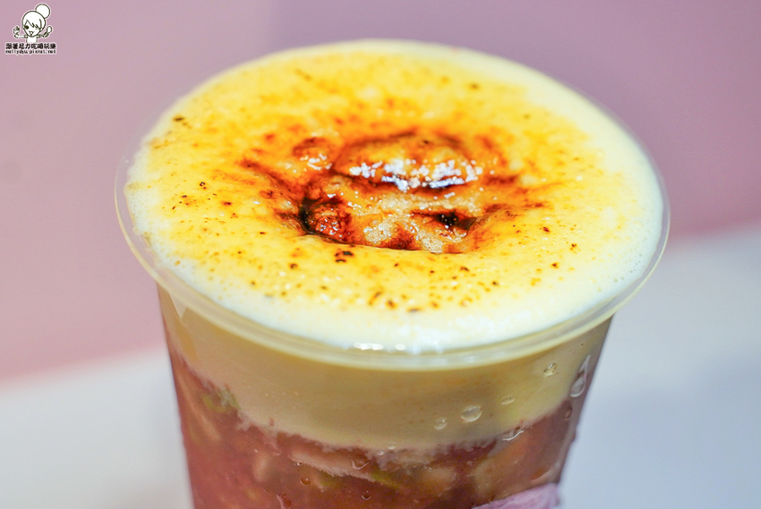 被愛衝昏頭 焦糖布蕾 紅心芭樂 高雄飲品 手搖飲料 創新 網美