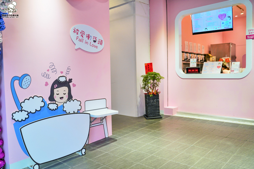 被愛衝昏頭 焦糖布蕾 紅心芭樂 高雄飲品 手搖飲料 創新 網美