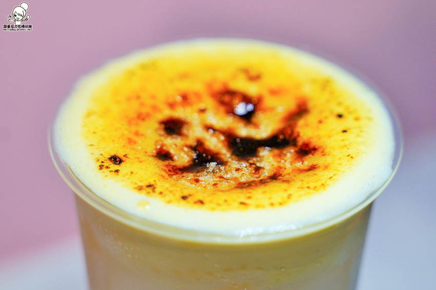 被愛衝昏頭 焦糖布蕾 紅心芭樂 高雄飲品 手搖飲料 創新 網美