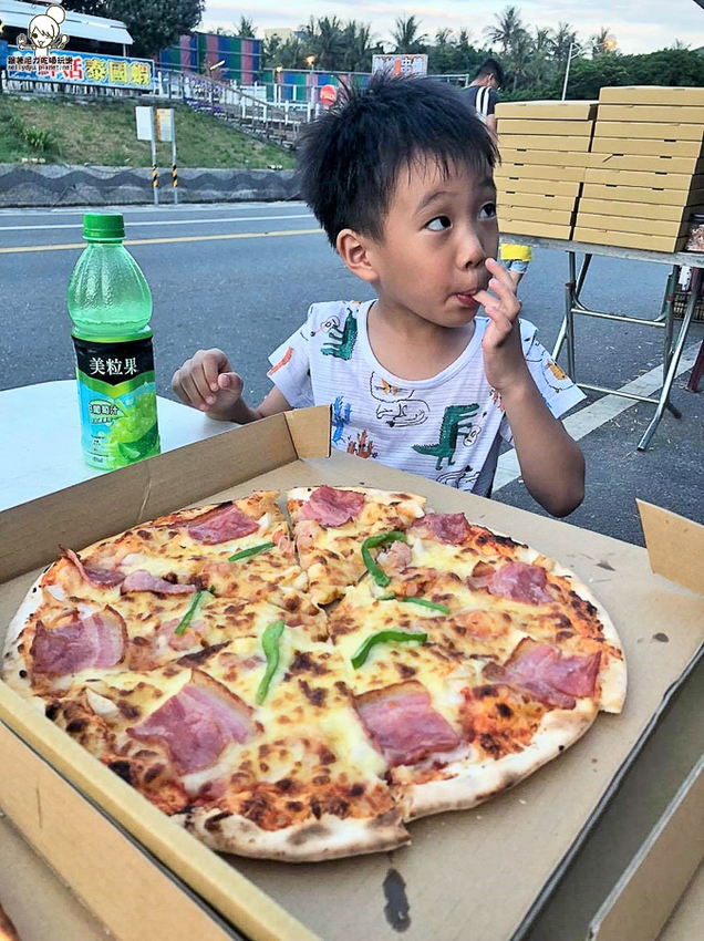 墾丁美食 親子 披薩 手工 窯烤 超人氣 排隊 恆春 旅遊 必吃