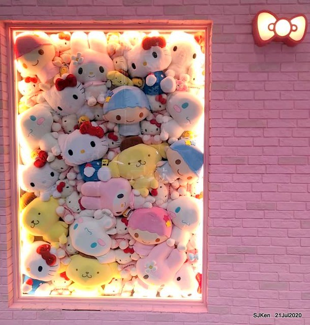 The global first Hello Kitty & 7-11 co-brand convenience store at Taipei, Taiwan, SJKen, Jul 21, 2020