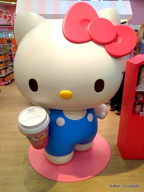 The global first Hello Kitty & 7-11 co-brand convenience store at Taipei, Taiwan, SJKen, Jul 21, 2020