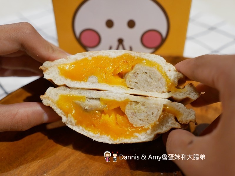 新竹巨城美食︱樂兔洋食行巨城店。超夢幻彩虹熔岩吐司好吃又好拍。不甜膩的黑糖珍珠雲朵吐司。輕食下午茶新選擇(影片)