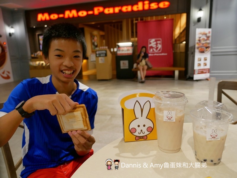 新竹巨城美食︱樂兔洋食行巨城店。超夢幻彩虹熔岩吐司好吃又好拍。不甜膩的黑糖珍珠雲朵吐司。輕食下午茶新選擇(影片)