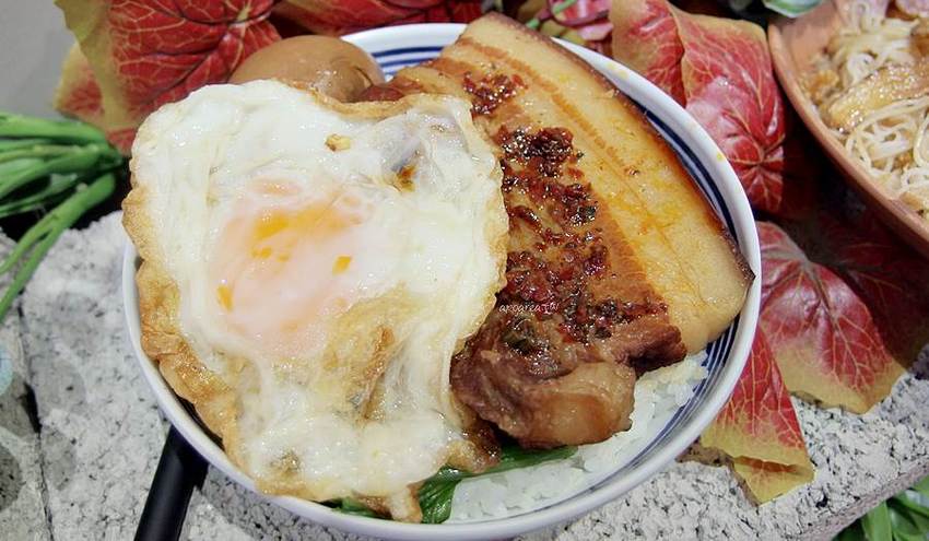 福來芳川辣銷魂飯館。傳統麵食結合港式湯飲及川味麻辣，科博館附近懷舊小餐館 - 蘋果話日常