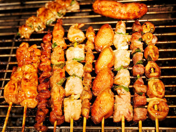 旱溪夜市 尚好烤肉,新鮮現烤在久都值得,旱溪夜市排隊美食超大串烤肉。