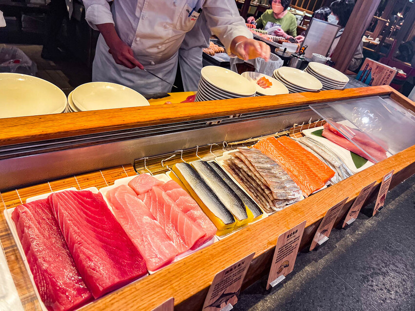 台北車站美食吃到飽首選，欣葉日本料理免千元吃到飽推薦。