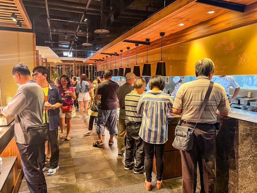台北車站美食吃到飽首選，欣葉日本料理免千元吃到飽推薦。