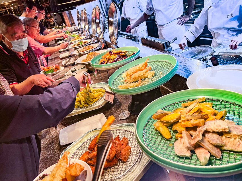 台北車站美食吃到飽首選，欣葉日本料理免千元吃到飽推薦。