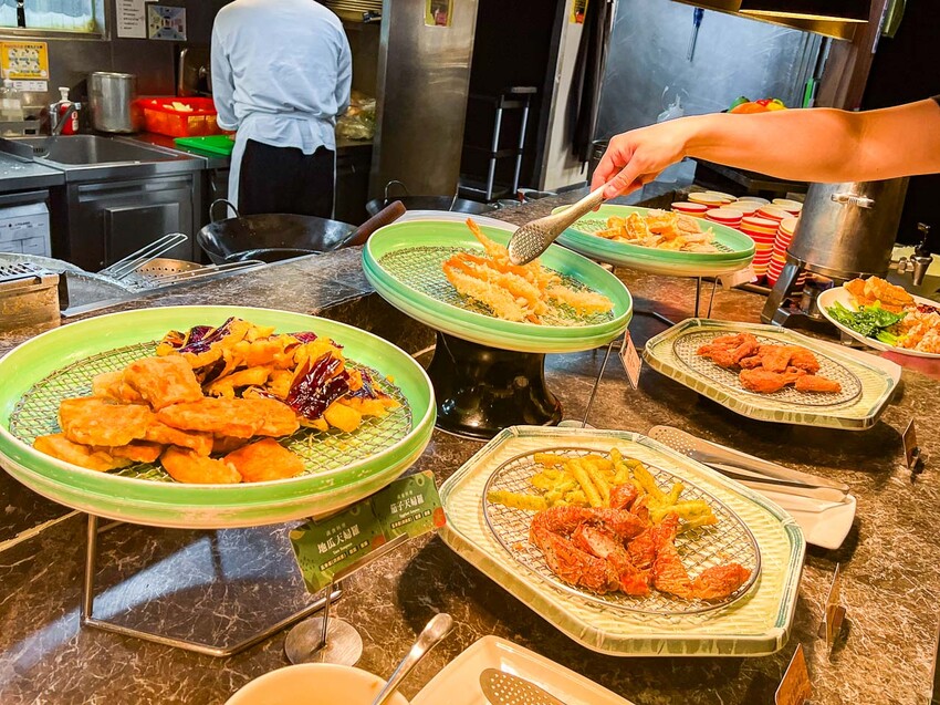 台北車站美食吃到飽首選，欣葉日本料理免千元吃到飽推薦。