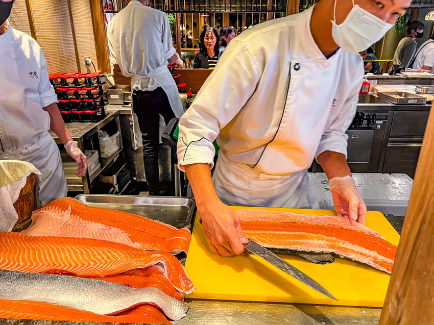 台北車站美食吃到飽首選，欣葉日本料理免千元吃到飽推薦。
