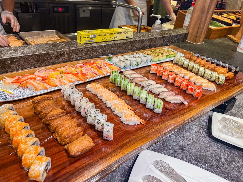 台北車站美食吃到飽首選，欣葉日本料理免千元吃到飽推薦。