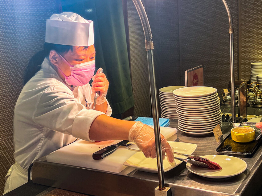 台北車站美食吃到飽首選，欣葉日本料理免千元吃到飽推薦。