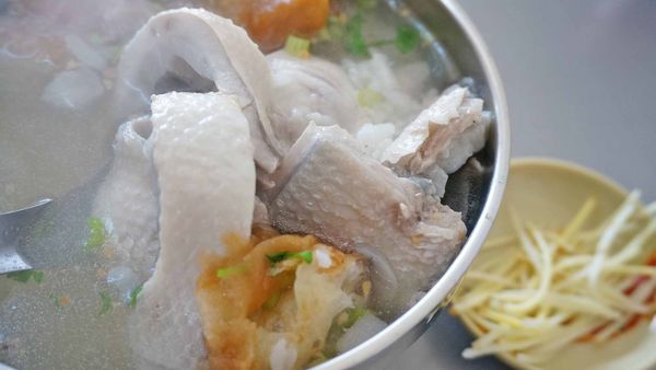 【台南美食】水河虱目魚粥-內行人才知道!不到百元就能吃到無刺虱目魚肚粥