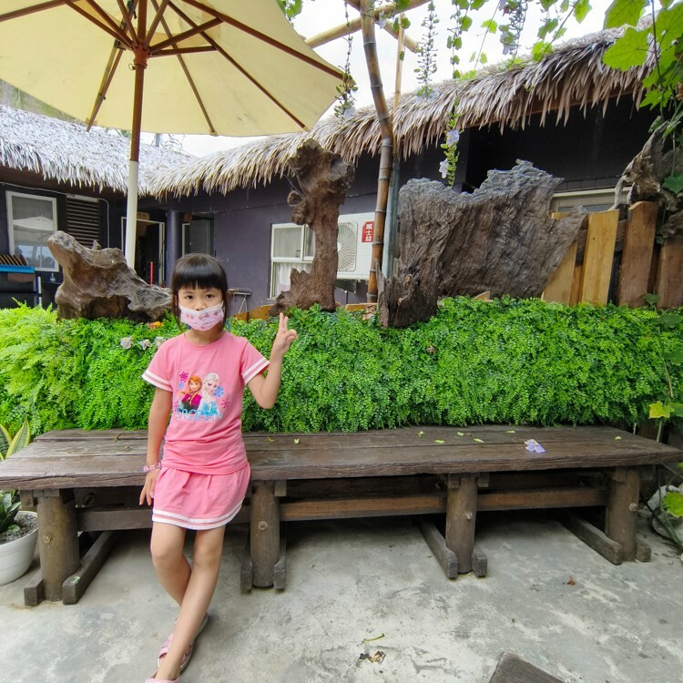 台東可可娜咖啡,網美級拍照庭園!豐富餐點選擇,台11線旅遊必停打卡點。