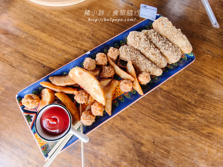 台東可可娜咖啡,網美級拍照庭園!豐富餐點選擇,台11線旅遊必停打卡點。