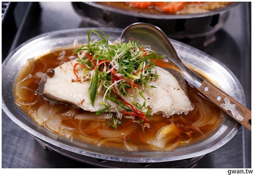 台中這間燒烤店超狂,開店吃到打烊每人只要199,蚵仔蛤蜊不限時吃到飽! - 吃關關