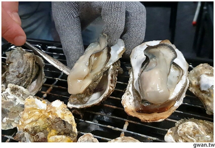 台中這間燒烤店超狂,開店吃到打烊每人只要199,蚵仔蛤蜊不限時吃到飽! - 吃關關