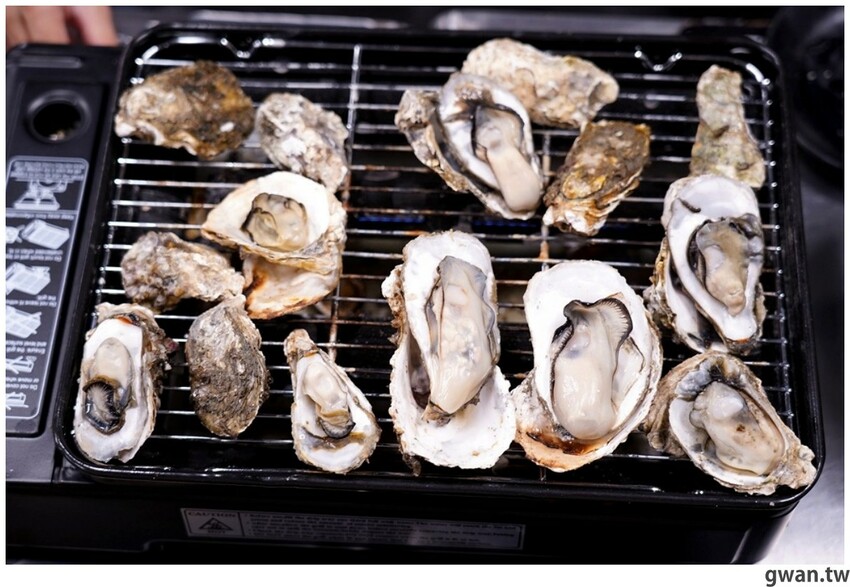 台中這間燒烤店超狂,開店吃到打烊每人只要199,蚵仔蛤蜊不限時吃到飽! - 吃關關