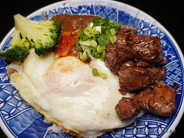 招牌牛B飯-旻哥古早味台中店 (5).jpg