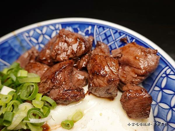 招牌牛B飯-旻哥古早味台中店 (1).jpg