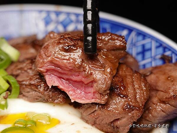 招牌牛B飯-旻哥古早味台中店 (3).jpg