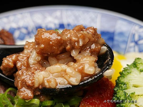 招牌牛B飯-旻哥古早味台中店 (4).jpg