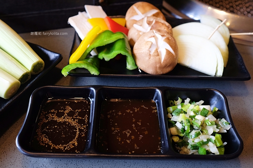 超夯の燒肉頂級和牛燒肉吃到飽（超夯的燒肉）林口店。只要699元，大口嗑和牛、生猛海鮮，超過70種食材讓你吃到爽！ @蹦啾♥謝蘿莉 La vie heureuse