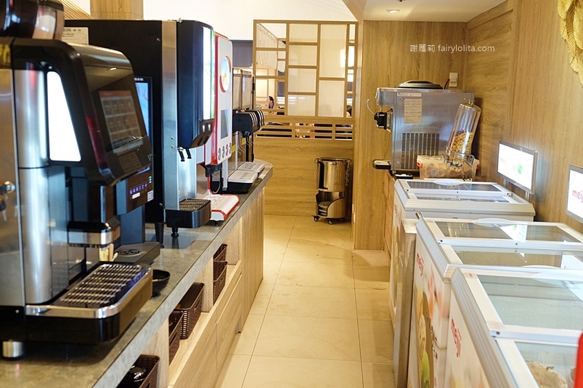 超夯の燒肉頂級和牛燒肉吃到飽（超夯的燒肉）林口店。只要699元，大口嗑和牛、生猛海鮮，超過70種食材讓你吃到爽！ @蹦啾♥謝蘿莉 La vie heureuse