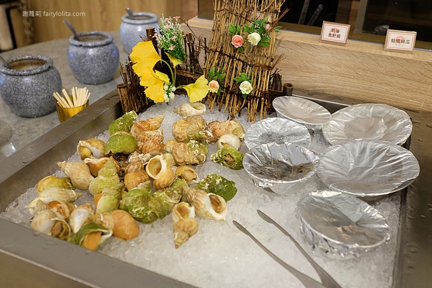 超夯の燒肉頂級和牛燒肉吃到飽（超夯的燒肉）林口店。只要699元，大口嗑和牛、生猛海鮮，超過70種食材讓你吃到爽！ @蹦啾♥謝蘿莉 La vie heureuse