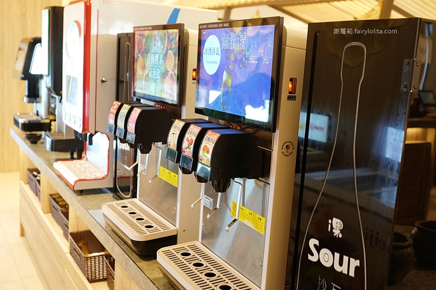 超夯の燒肉頂級和牛燒肉吃到飽（超夯的燒肉）林口店。只要699元，大口嗑和牛、生猛海鮮，超過70種食材讓你吃到爽！ @蹦啾♥謝蘿莉 La vie heureuse