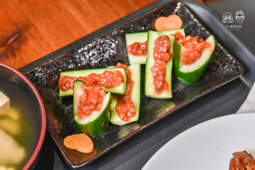 浪花屋：台中西屯區美食-精明商圈，免收服務費、無用餐時間限制的平價日式料理！