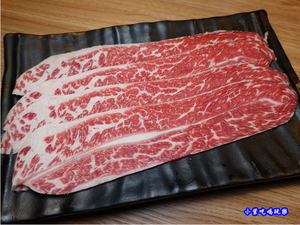 美國牛小排-赤富士無煙燒肉鍋物吃到飽 (2).jpg