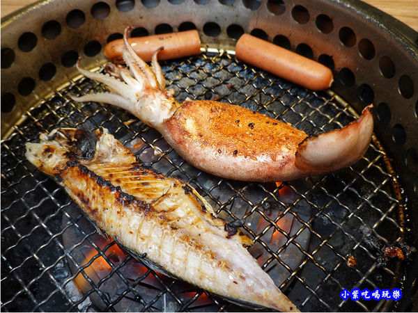 深海魷魚-赤富士無煙燒肉鍋物吃到飽 (1).jpg