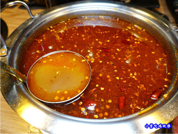 麻辣鍋-赤富士無煙燒肉鍋物吃到飽.jpg